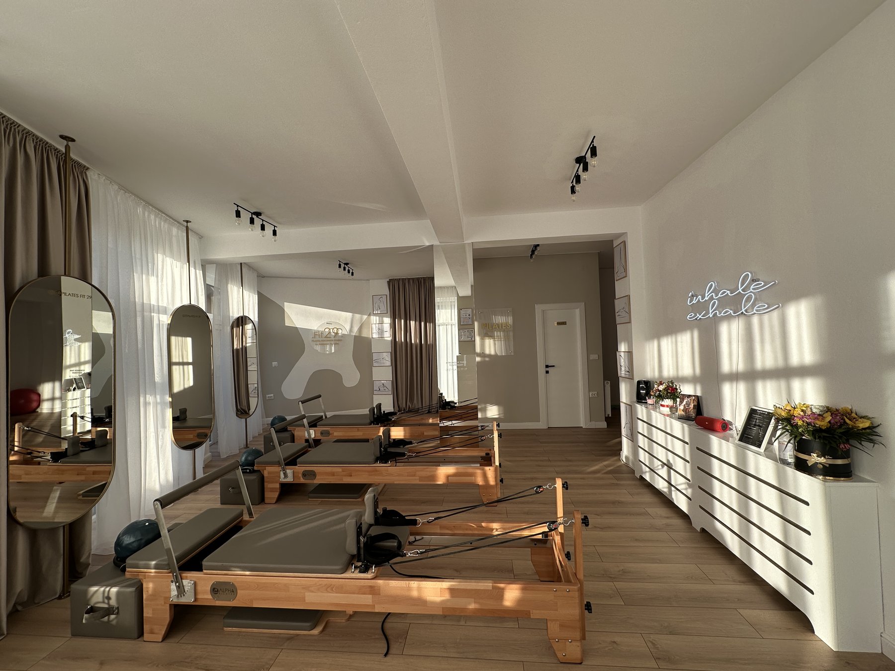 FIT29 Pilates, lumină naturală